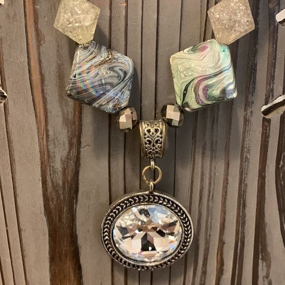 Silver and stone necklace. Looks great with grays and blues - Picture 3 of 6